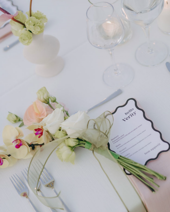 Wedding menus white with black border. Wavy scalloped edge